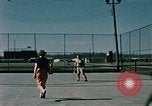 Standbild Tennis Elmendorf Air Force Base Alaska USA, 1954, aus Sekunde 9 historischem Filmmaterial Videoclip 65675034990