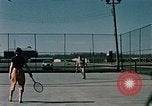 Standbild Tennis Elmendorf Air Force Base Alaska USA, 1954, aus Sekunde 13 historischem Filmmaterial Videoclip 65675034990