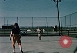 Standbild Tennis Elmendorf Air Force Base Alaska USA, 1954, aus Sekunde 14 historischem Filmmaterial Videoclip 65675034990