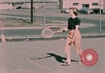 Standbild Tennis Elmendorf Air Force Base Alaska USA, 1954, aus Sekunde 39 historischem Filmmaterial Videoclip 65675034990