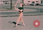 Standbild Tennis Elmendorf Air Force Base Alaska USA, 1954, aus Sekunde 40 historischem Filmmaterial Videoclip 65675034990