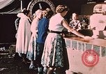 Image Alaskan femmes Palmer Alaska USA, 1953, de la seconde 8 séquences d'archives historiques vidéo 65675034998
