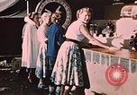 Image Alaskan femmes Palmer Alaska USA, 1953, de la seconde 13 séquences d'archives historiques vidéo 65675034998