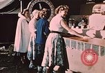 Image Alaskan femmes Palmer Alaska USA, 1953, de la seconde 14 séquences d'archives historiques vidéo 65675034998