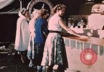 Image Alaskan femmes Palmer Alaska USA, 1953, de la seconde 15 séquences d'archives historiques vidéo 65675034998
