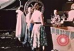 Image Alaskan femmes Palmer Alaska USA, 1953, de la seconde 24 séquences d'archives historiques vidéo 65675034998