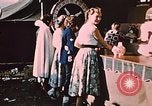 Image Alaskan femmes Palmer Alaska USA, 1953, de la seconde 29 séquences d'archives historiques vidéo 65675034998