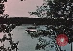 Immagine di pistola antiaerea in esposizione Palmer Alaska USA, 1953, secondo 16 filmato di repertorio 65675034999