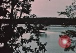 Immagine di pistola antiaerea in esposizione Palmer Alaska USA, 1953, secondo 17 filmato di repertorio 65675034999
