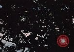 Immagine di pistola antiaerea in esposizione Palmer Alaska USA, 1953, secondo 27 filmato di repertorio 65675034999