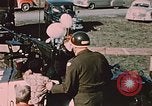 Immagine di pistola antiaerea in esposizione Palmer Alaska USA, 1953, secondo 44 filmato di repertorio 65675034999