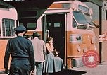 Standbild Alaskan Menschen Anchorage Alaska USA, 1954, aus Sekunde 17 historischem Filmmaterial Videoclip 65675035002