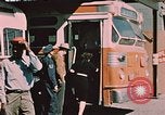 Standbild Alaskan Menschen Anchorage Alaska USA, 1954, aus Sekunde 28 historischem Filmmaterial Videoclip 65675035002