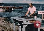 Standbild Lake Louise Fischerei Camp Lake Louise Alaska USA, 1954, aus Sekunde 31 historischem Filmmaterial Videoclip 65675035022