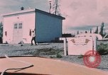 Standbild Lake Louise Fischerei Camp Lake Louise Alaska USA, 1954, aus Sekunde 53 historischem Filmmaterial Videoclip 65675035022