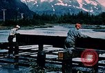 Image les travailleurs Portage Alaska USA, 1954, de la seconde 13 séquences d'archives historiques vidéo 65675035023
