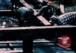 Image les travailleurs Portage Alaska USA, 1954, de la seconde 23 séquences d'archives historiques vidéo 65675035023