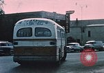 Standbild stadtbus anchorage Anchorage Alaska USA, 1954, aus Sekunde 17 historischem Filmmaterial Videoclip 65675035026
