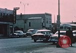 Standbild stadtbus anchorage Anchorage Alaska USA, 1954, aus Sekunde 23 historischem Filmmaterial Videoclip 65675035026