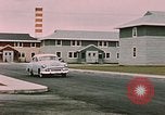 Standbild stadtbus anchorage Anchorage Alaska USA, 1954, aus Sekunde 36 historischem Filmmaterial Videoclip 65675035026