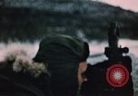 Standbild 105mm Howitzer Alaska Camp Denali USA, 1955, aus Sekunde 7 historischem Filmmaterial Videoclip 65675035032