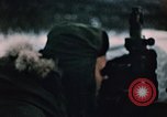 Standbild 105mm Howitzer Alaska Camp Denali USA, 1955, aus Sekunde 10 historischem Filmmaterial Videoclip 65675035032