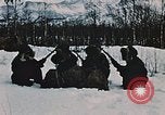 Standbild 105mm Howitzer Alaska Camp Denali USA, 1955, aus Sekunde 36 historischem Filmmaterial Videoclip 65675035032