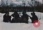Standbild 105mm Howitzer Alaska Camp Denali USA, 1955, aus Sekunde 47 historischem Filmmaterial Videoclip 65675035032