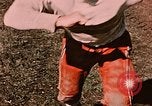 Immagine di American football giocatori Alaska USA, 1954, secondo 3 filmato di repertorio 65675035038