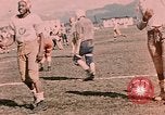 Immagine di American football giocatori Alaska USA, 1954, secondo 16 filmato di repertorio 65675035038