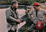 Immagine di Gioco operaio Kodiak Alaska USA, 1953, secondo 8 filmato di repertorio 65675035058