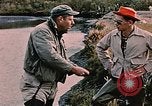 Immagine di Gioco operaio Kodiak Alaska USA, 1953, secondo 10 filmato di repertorio 65675035058