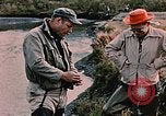 Immagine di Gioco operaio Kodiak Alaska USA, 1953, secondo 20 filmato di repertorio 65675035058