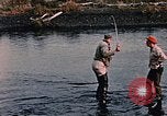 Immagine di Gioco operaio Kodiak Alaska USA, 1953, secondo 36 filmato di repertorio 65675035058