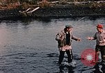 Immagine di Gioco operaio Kodiak Alaska USA, 1953, secondo 38 filmato di repertorio 65675035058