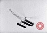 Image VS-300 Helicopter United States USA, 1943, de la seconde 22 séquences d'archives historiques vidéo 65675035076
