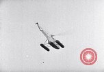 Image VS-300 Helicopter United States USA, 1943, de la seconde 23 séquences d'archives historiques vidéo 65675035076