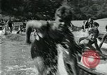 Standbild Five Mile Kanu Rennen Guernewood California USA, 1929, aus Sekunde 60 historischem Filmmaterial Videoclip 65675035083