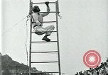 Standbild behinderte Taucher "Miles O' Timmons Pittsburgh Pennsylvania USA, 1929, aus Sekunde 21 historischem Filmmaterial Videoclip 65675035085