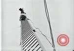 Standbild behinderte Taucher "Miles O' Timmons Pittsburgh Pennsylvania USA, 1929, aus Sekunde 27 historischem Filmmaterial Videoclip 65675035085