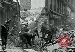 Standbild New York City Gebäude zUSAmmenbricht New York City USA, 1929, aus Sekunde 28 historischem Filmmaterial Videoclip 65675035086