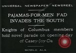 Image Hommes vêtus d'un pyjama mars dans Casey Joy Da parade Mobile Alabama USA, 1929, de la seconde 1 séquences d'archives historiques vidéo 65675035087