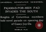Image Hommes vêtus d'un pyjama mars dans Casey Joy Da parade Mobile Alabama USA, 1929, de la seconde 11 séquences d'archives historiques vidéo 65675035087