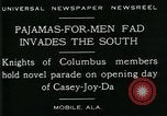 Image Hommes vêtus d'un pyjama mars dans Casey Joy Da parade Mobile Alabama USA, 1929, de la seconde 13 séquences d'archives historiques vidéo 65675035087