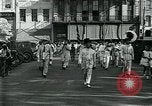 Image Hommes vêtus d'un pyjama mars dans Casey Joy Da parade Mobile Alabama USA, 1929, de la seconde 16 séquences d'archives historiques vidéo 65675035087