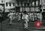 Image Hommes vêtus d'un pyjama mars dans Casey Joy Da parade Mobile Alabama USA, 1929, de la seconde 18 séquences d'archives historiques vidéo 65675035087