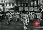 Image Hommes vêtus d'un pyjama mars dans Casey Joy Da parade Mobile Alabama USA, 1929, de la seconde 19 séquences d'archives historiques vidéo 65675035087