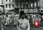 Image Hommes vêtus d'un pyjama mars dans Casey Joy Da parade Mobile Alabama USA, 1929, de la seconde 22 séquences d'archives historiques vidéo 65675035087