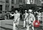 Image Hommes vêtus d'un pyjama mars dans Casey Joy Da parade Mobile Alabama USA, 1929, de la seconde 58 séquences d'archives historiques vidéo 65675035087