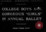 Image Collège de garçons habillés en filles New York City USA, 1930, de la seconde 1 séquences d'archives historiques vidéo 65675035092